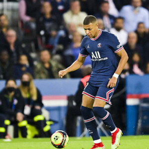 Kylian Mbappé lors du match de football entre le PSG et Lyon au Parc des Princes. Paris, le 19 septembre 2021. © JB Autissier/Panoramic/Bestimage