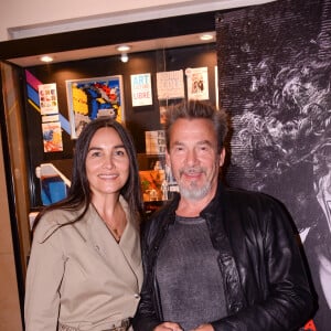 Exclusif - Florent Pagny et sa femme Azucena Caamano lors de la première du spectacle Lost in Buenos Aires à l'Européen à Paris le 28 juin 2021. © Rachid Bellak / Bestimage 