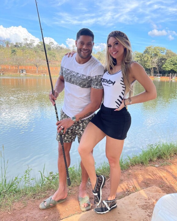 Givanildo de Sousa dit Hulk et sa femme Camila Angelo sur Instagram.