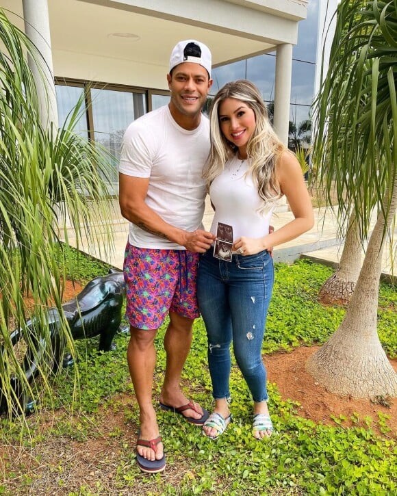 Le footballeur brésilien Givanildo de Sousa dit Hulk et sa femme Camila Angelo attendent un enfant.