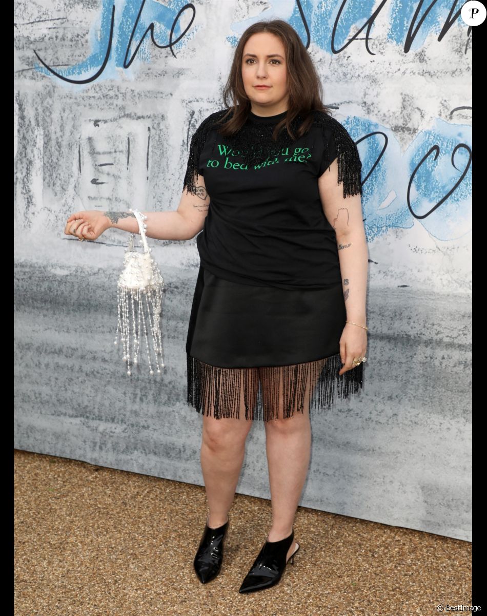 Lena Dunham - Soirée "The Serpentine Summer Party" dans les jardins de Kensington à Londres. Le 25 juin 2019.