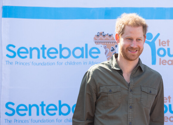 Le prince Harry, duc de Sussex, lors d'une visite au Kasane Health Post, géré par l'association caritative Sentebale, à Kasane, au Botswana. En 2019.