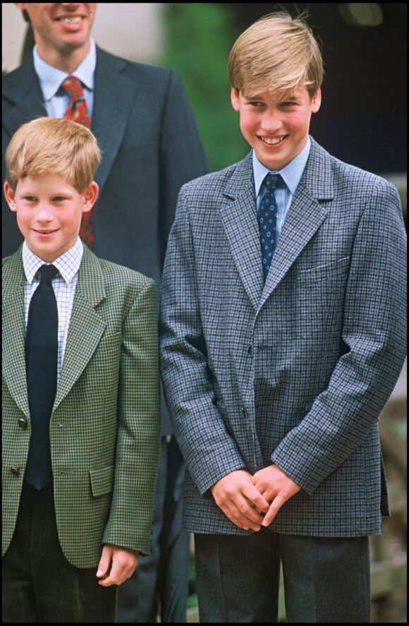 Archives - Les prince Harry et William au Eton College en 1995