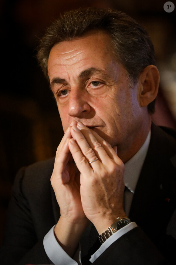 Nicolas Sarkozy - Vente aux enchères au profit de la campagne "Guérir le cancer de l'enfant" au Pavillon Ledoyen à Paris le 13 février 2018. L’intégralité des dons effectués à l’occasion de cette soirée ira au profit de la campagne "Guérir le cancer de l’enfant au 21ème siècle de la Fondation Gustave Roussy". F. Lemos, le père du petit Noé décédé il y a quatre ans d'un cancer du cerveau, avait fait afficher le visage de son fils sur la Tour Montparnasse pour tout le mois de septembre. Depuis, son combat est devenu cette grande campagne dont N. Sarkozy est le parrain cette année. © Cyril Moreau/Bestimage