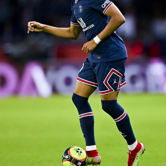 Kylian Mbappe (PSG) - Match de football en ligue 1 Uber Eats : Le PSG (Paris Saint-Germain) remporte la victoire 2-1 contre Lyon au Parc des Princes à Paris le 19 septembre 2021. © JB Autissier/Panoramic/Bestimage