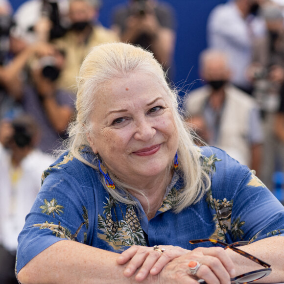 Josiane Balasko au photocall du film Tralala (séance de minuit) lors du 74ème festival international du film de Cannes le 14 juillet 2021 © Borde / Jacovides / Moreau / Bestimage