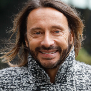 Exclusif - Bob Sinclar (de son vrai nom Christophe Le Friant) - Arrivée des personnalités sur l'enregistrement de l'émission "Vivement Dimanche" au Studio Gabriel à Paris. Le 29 septembre 2021 © Christophe Clovis / Bestimage