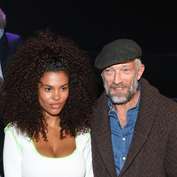 Vincent Cassel et sa femme Tina Kunakey - People lors du "Etam Live Show 2018" aux Beaux-Arts à Paris, le 25 septembre 2018. © Veeren/Moreau/Bestimage 