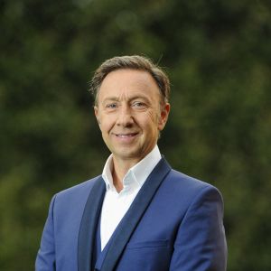 Stéphane Bern lors de l'évènement "Le Concert de Paris" depuis le Champ-de-Mars à l'occasion de la Fête Nationale. © Perusseau-Veeren/Bestimage