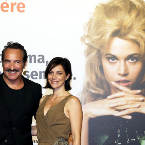 Jean Dujardin et sa femme Nathalie Péchalat au photocall de la cérémonie d'ouverture de la 10ème édition du Festival Lumière à Lyon, France, le 13 octobre 2018. © Dominique Jacovides/Bestimage 