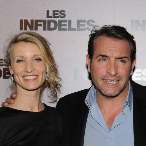 Alexandra Lamy et Jean Dujardin lors de l'avant-première des "Infidèles" à Paris le 14 février 2012