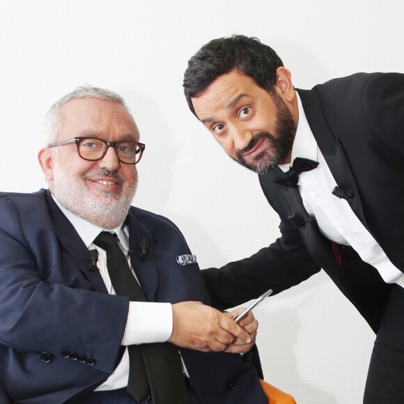 Dominique Farrugia et Cyril Hanouna - Backstage de l'enregistrement de l'émission "La Très Grosse Emission" présentée par Cyril Hanouna et Dominique Farrugia à la Plaine Saint-Denis le 24 mai 2016.  © Denis Guignebourg / Bestimage