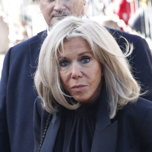 Brigitte Macron - Arrivées à la messe funéraire en hommage à Bernard Tapie en l'église Saint-Germain-des-Prés à Paris. Le 6 octobre 2021 © Jacovides-Moreau / Bestimage  