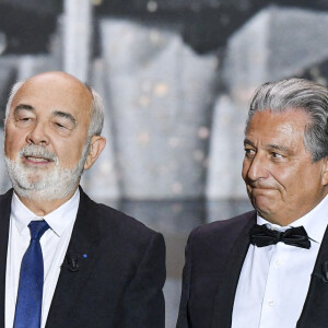 Un César spécial pour la troupe du Splendid, Marie-Anne Chazel, Gérard Jugnot, Christian Clavier sur scène lors de la 46ème cérémonie des César à l'Olympia à Paris le 12 mars 202. © Dominique Charriau/ Pool / Bestimage 