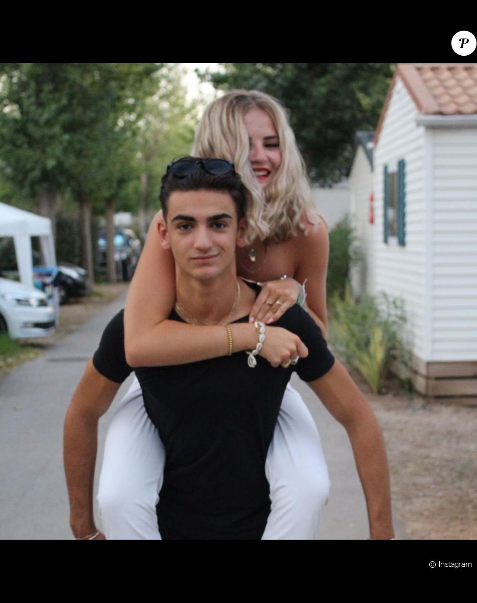elsa-bois-danse-avec-les-stars-2021-sa-c-l-bre-soeur-aliz-e-a-bien