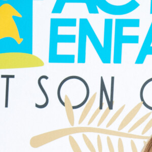 Fabienne Carat (enceinte) et sa soeur Carole - Soirée de gala "Action Enfance fait son cinéma" au Grand Rex à Paris, le 20 septembre 2021. © Pierre Perusseau/Bestimage