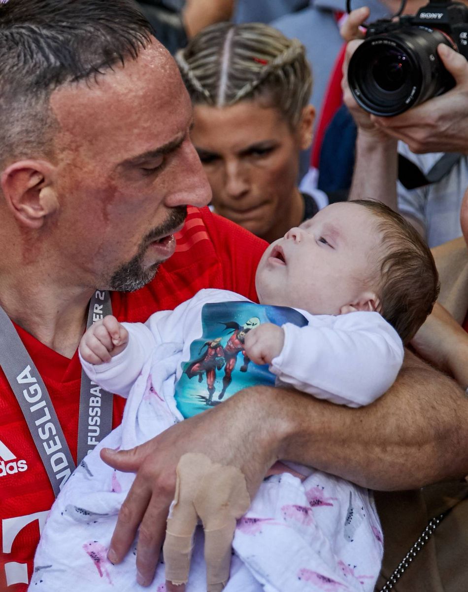 Franck Ribery et sa fille Keltoum et sa femme Wahiba - Franck Ribéry célèbre le titre de champion d'allemagne et son dernier match sous les couleurs du Bayern de Munich le 18 Mai 2019.