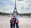 Les photos de la belle journée à Paris d'Antonela Roccuzzo en compagnie de ses fils et de ses copines.