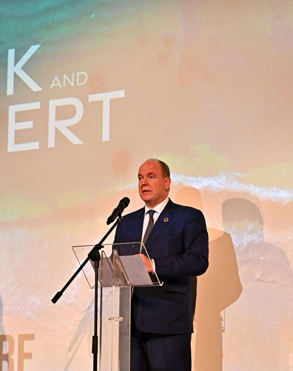 Bernard Bories, le président du Cinéma des Antipodes, et le prince Albert II de Monaco durant la soirée d'ouverture des 23èmes Rencontres internationales du cinéma des antipodes à Saint Tropez, le 13 octobre 2021 © Bruno Bebert / Bestimage