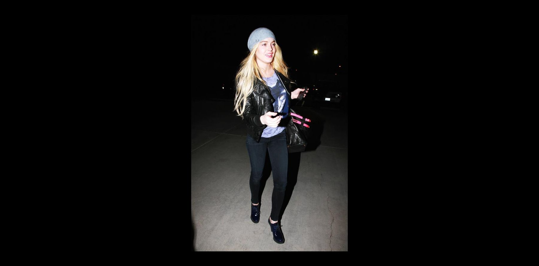 Lindsay Lohan se prend... pour Mère Teresa ! - Purepeople