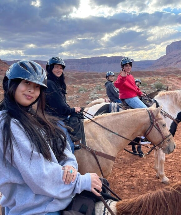 Jade Hallyday en famille dans l'Utah. Instagram. Le 15 octobre 2021.