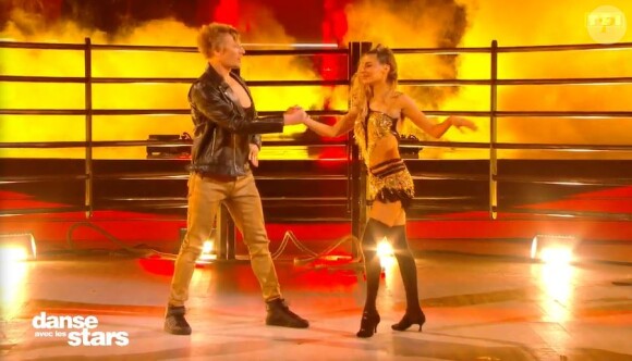 Gérémy Crédeville et Candice Pascal lors du prime de "Danse avec les stars 2021" du 15 octobre, sur TF1