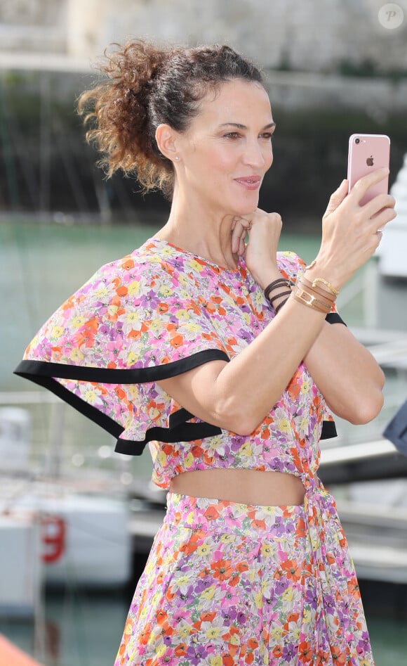 Linda Hardy - Photocall de la série "Demain nous appartient" lors de la 21e édition du Festival de la Fiction TV de la Rochelle. Le 14 septembre 2019. © Patrick Bernard / Bestimage