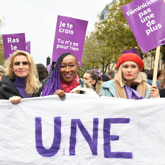Eva Darlan, Ane Marivin, Alexandra Lamy, et Tatiana-Laurence Delarue - De nombreuses artistes et personnalités marchent contre les violences sexistes et sexuelles (marche organisée par le collectif NousToutes) de place de l'Opéra jusqu'à la place de la Nation à Paris le 23 Novembre 2019 © Coadic Guirec / Bestimage 