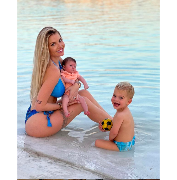 Jessica Thivenin avec ses deux enfants Maylone et Leewane - Instagram