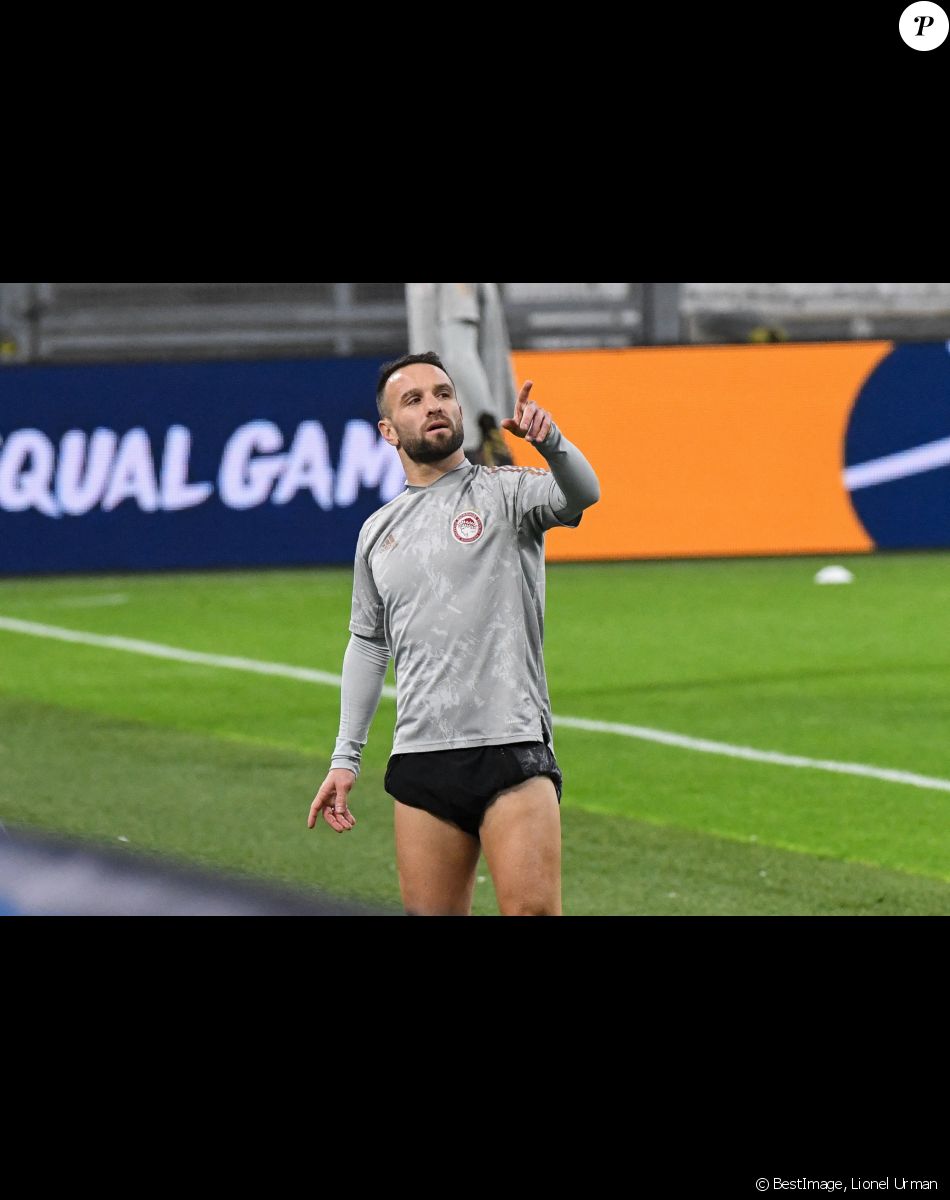 Mathieu Valbuena - Les joueurs de l'Olympiakos s'entrainent sur la pelouse du stade vélodrome avant leur rencontre contre Marseille en ligue des Champions le 30 novembre 2020. © Lionel Urman / Panoramic / Bestimage