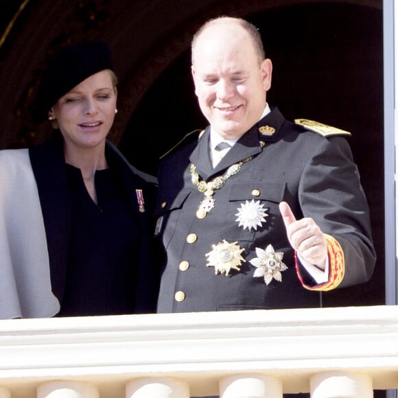 La princesse Charlène enceinte et le prince Albert II de Monaco - La famille princière de Monaco lors de la Fête Nationale monégasque, le 19 novembre 2014. 