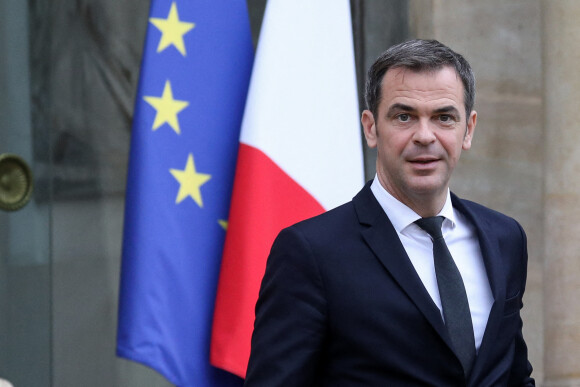 Olivier Véran, ministre des Solidarités et de la Santé à la sortie du conseil des ministres, le 20 octobre 2021, au palais de l'Elysée, à Paris.