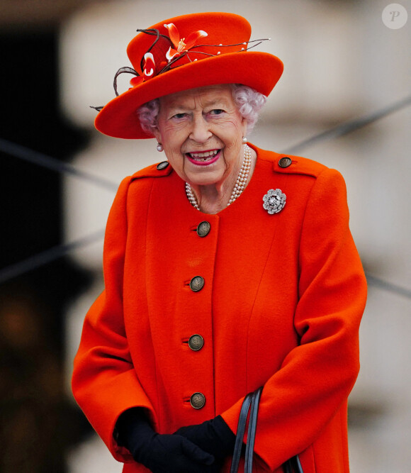 La reine Elisabeth II d'Angleterre au lancement du Queen's Baton, relais des Jeux du Commonwealth 2022, au palais de Buckingham à Londres, Royaume Uni.
