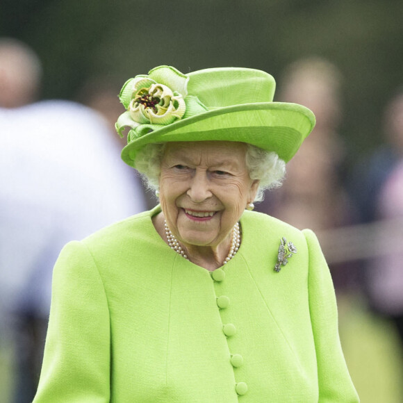 La reine Elisabeth II d'Angleterre assiste à la Cup Final du Guards Polo Club, de la parade et de la présentation du British Driving Society à Windsor, le 11 juillet 2021 