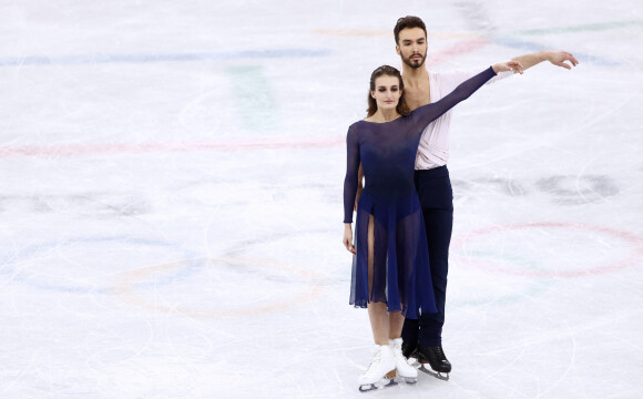 Gabriella Papadakis et Guillaume Cizeron médaillés d'argent après le programme librede danse de patinage artistique lors de la 23ème édition des Jeux Olympiques d'hiver à Gangneung, Corée du Sud, le 20 février 2018.