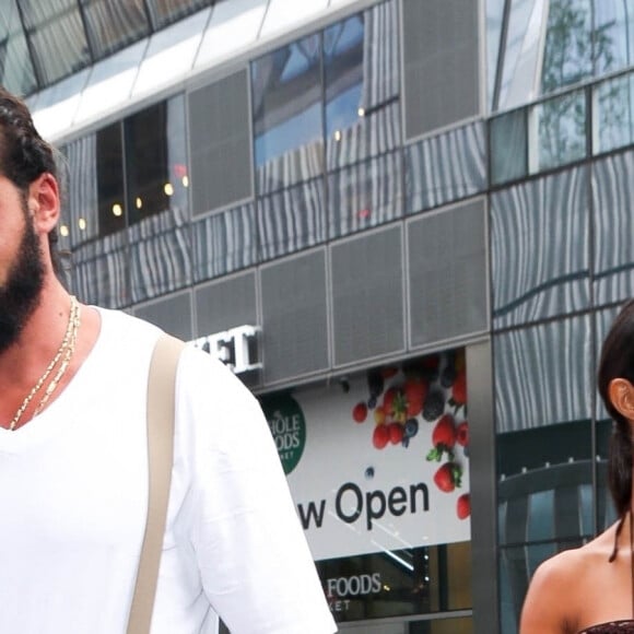 Lais Ribeiro et son fiancé Joaquim Noah arrive à la soirée "Revolve Party" lors de la New York Fashion Week (NYFW), le 9 septembre 2021.