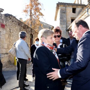 L'ancien Président de la République François Hollande est venu commémorer le 6ème anniversaire de l'accident car de Puisseguin survenu le 23 Octobre 2015. Puisseguin en Gironde le 23 octobre 2021.