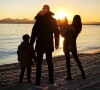 Karine Ferri avec sa famille, février 2020, Instagram.