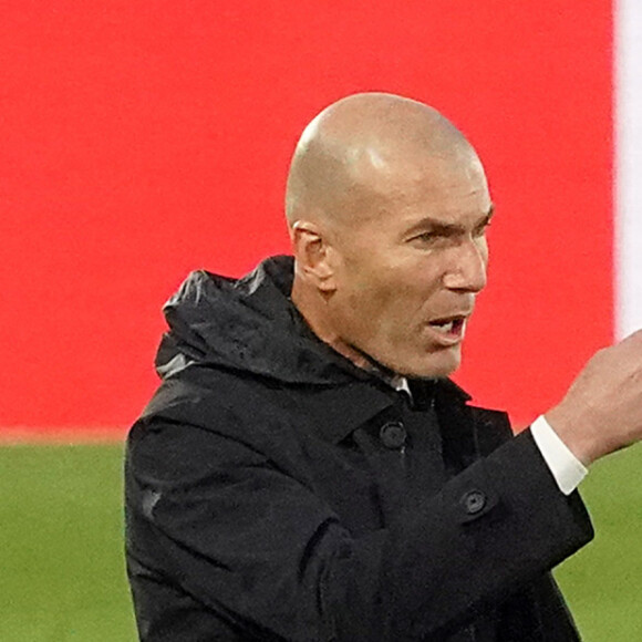 Zinedine Zidane - Match de football en Liga : Le Real Madrid est à égalité avec Seville 2-2 au Stade Alfredo-Di-Stéfano le 9 mai 2021. © Acero/Alterphotos/Panoramic / Bestimage