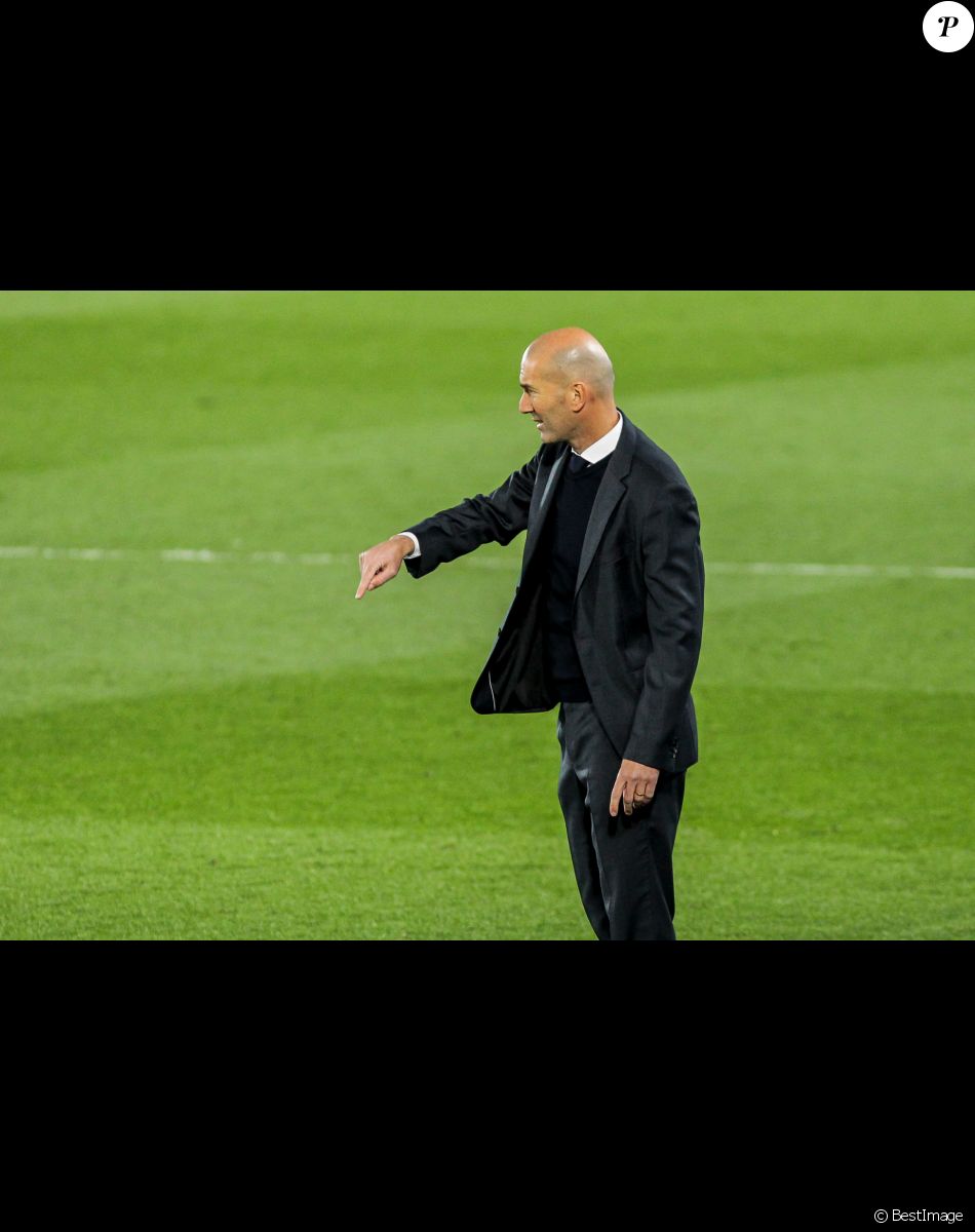 Zinedine Zidane - Liga espagnole - Match de football entre le Real Madrid et Osasuna (2-0) à Madrid. Credit Image: © Irina R. Hipolito/AFP7 via ZUMA Wire