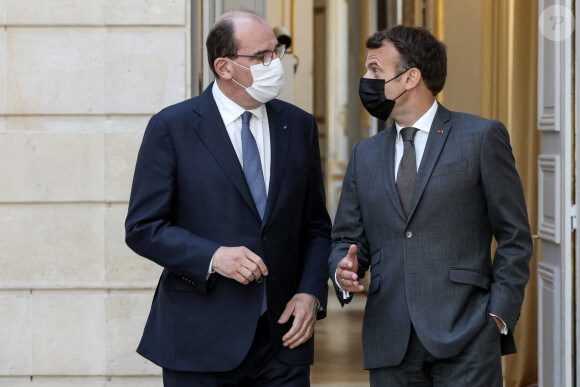Le président de la République, Emmanuel Macron et Jean Castex, premier ministre arrivent au conseil des ministres du 9 juin 2021, au palais de l'Elysée à Paris.