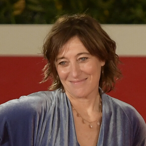 Valeria Bruni Tedeschi - Tapis rouge du film "My Name Is Francesco Totti (Mi chiamo Francesco Totti)" lors du Festival international du film de Rome, le 17 octobre 2020.