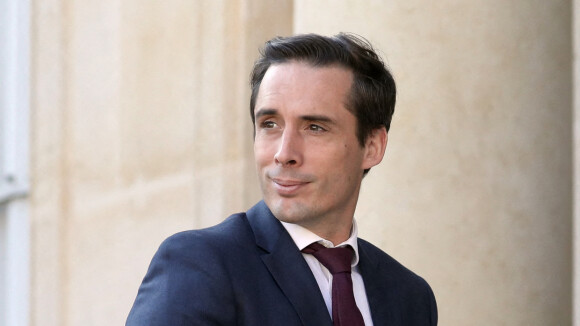 Jean-Baptiste Djebbari clashé par ses collègues : "Les costumes trop petits pour paraître plus balèze..."