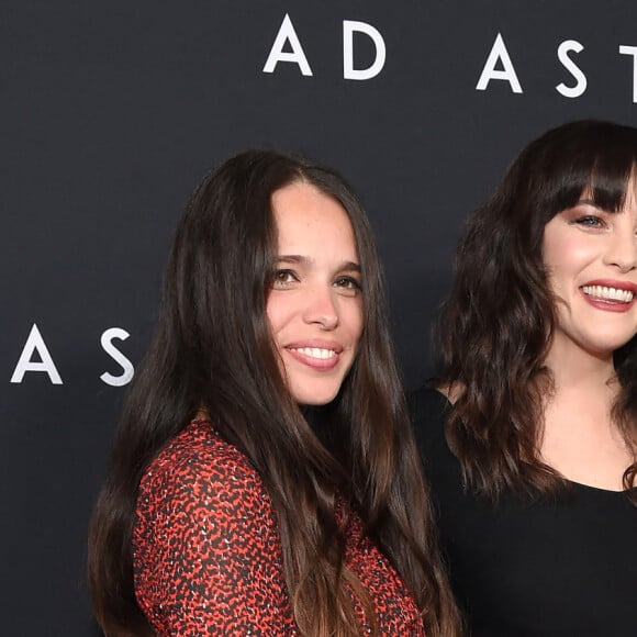Steven Tyler avec ses filles Liv Tyler et Chelsea Tallarico Tyler enceinte à la première du film "Ad Astra" à Los Angeles, le 18 septembre 2019