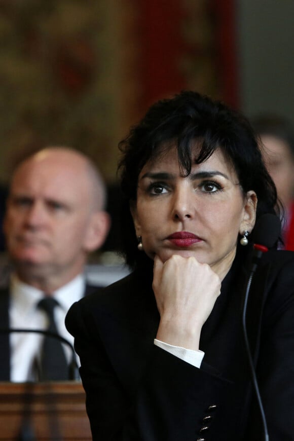 La membre du conseil de la ville de Paris, Rachida Dati, au vote du conseil de Paris de la nouvelle maire de Paris, lors de sa séance inaugurale le 5 avril 2014 à Paris, six jours après les élections municipales.