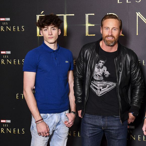 Frank Delay et ses enfants Kezian et Jay-Lee - Avant première du film Marvel "Les Eternels" au Grand Rex à Paris le 2 novembre 2021. © Pierre Perusseau/Bestimage