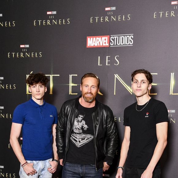 Frank Delay et ses enfants Kezian et Jay-Lee - Avant première du film Marvel "Les Eternels" au Grand Rex à Paris le 2 novembre 2021. © Pierre Perusseau/Bestimage