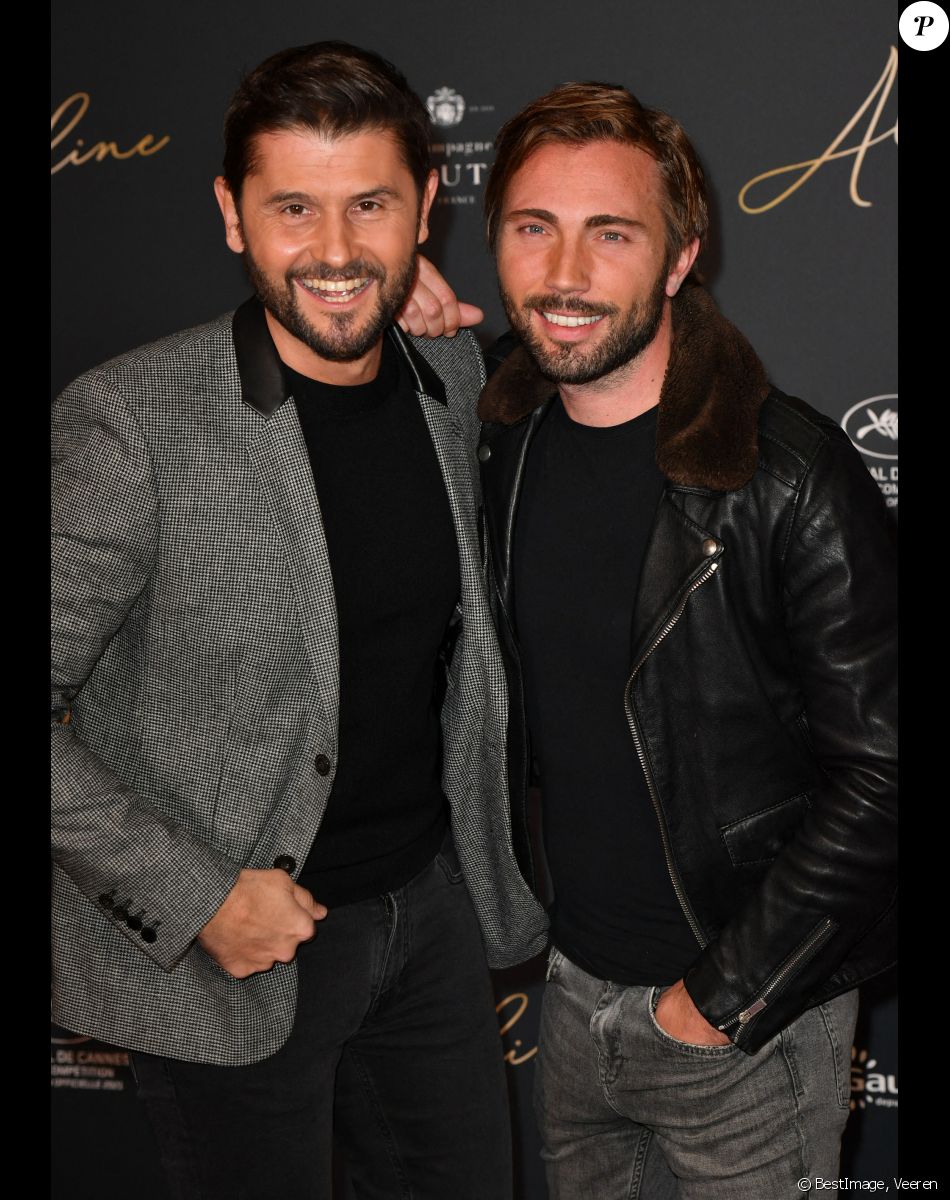 Christophe Beaugrand et son mari Ghislain Gelin - Avant-Première du film "Aline" au Grand Rex à Paris, le 25 octobre 2021. © Veeren/Bestimage