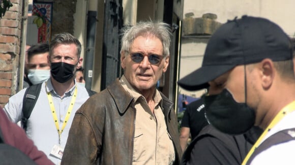 Harrison Ford - Tournage du film "Indiana Jones 5" dans les rues de Cefalu en Sicile, le 7 octobre 2021. @ Igor Petyx/IPA/ABACAPRESS.COM
