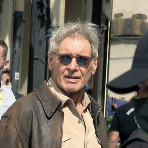 Harrison Ford - Tournage du film "Indiana Jones 5" dans les rues de Cefalu en Sicile, le 7 octobre 2021. @ Igor Petyx/IPA/ABACAPRESS.COM